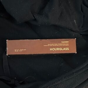 Hourglass Vanish Seamless Finish Foundation Stick -new/never used.